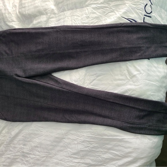 Stylish dress pants with funky pleather accents size 18 - Picture 4 of 4